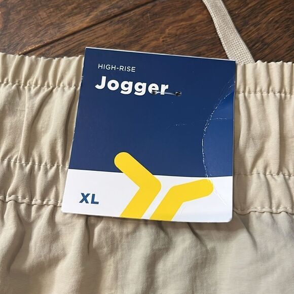 Old Navy Tan High Rise Jogger, size XL - Picture 7 of 9